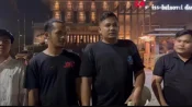 Koordinator aksi Afan Safrian bersama pemuda saat aksi protes penanganan karhutla di Palangka Raya, Kalimantan Tengah. Desak Menhut Raja Juli Dicopot